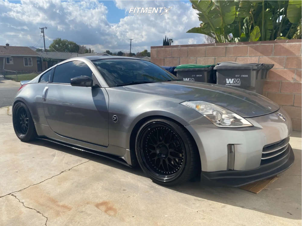 2006 Nissan 350Z Base with 19x9.5 ESR Sr01 and Nankang 235x35 on ...