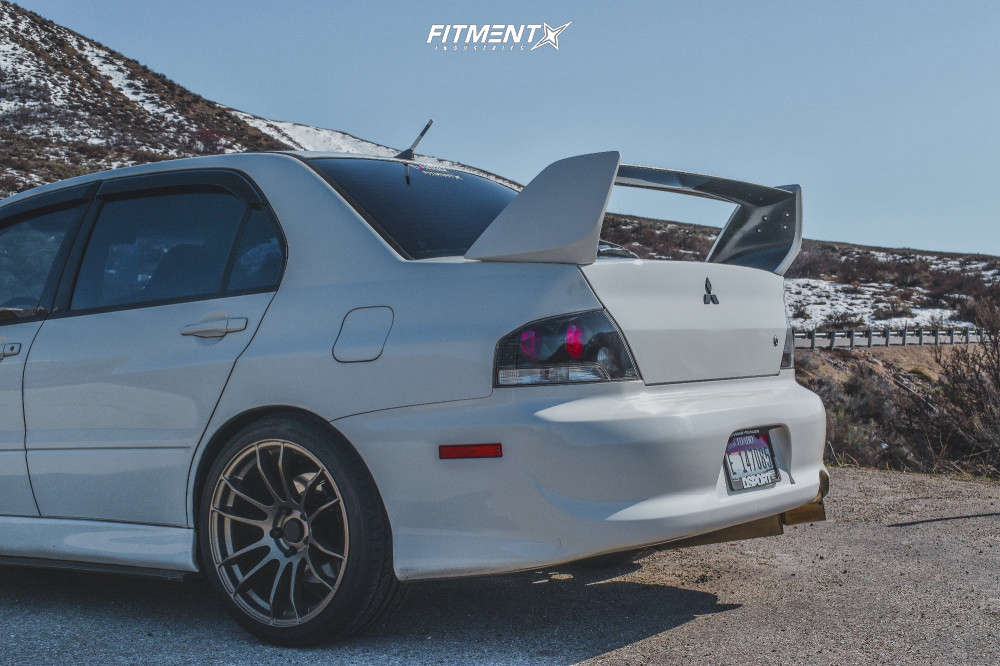 2004 Mitsubishi Lancer Evolution with 18x9.5 AVID1 AV20 and Hankook ...