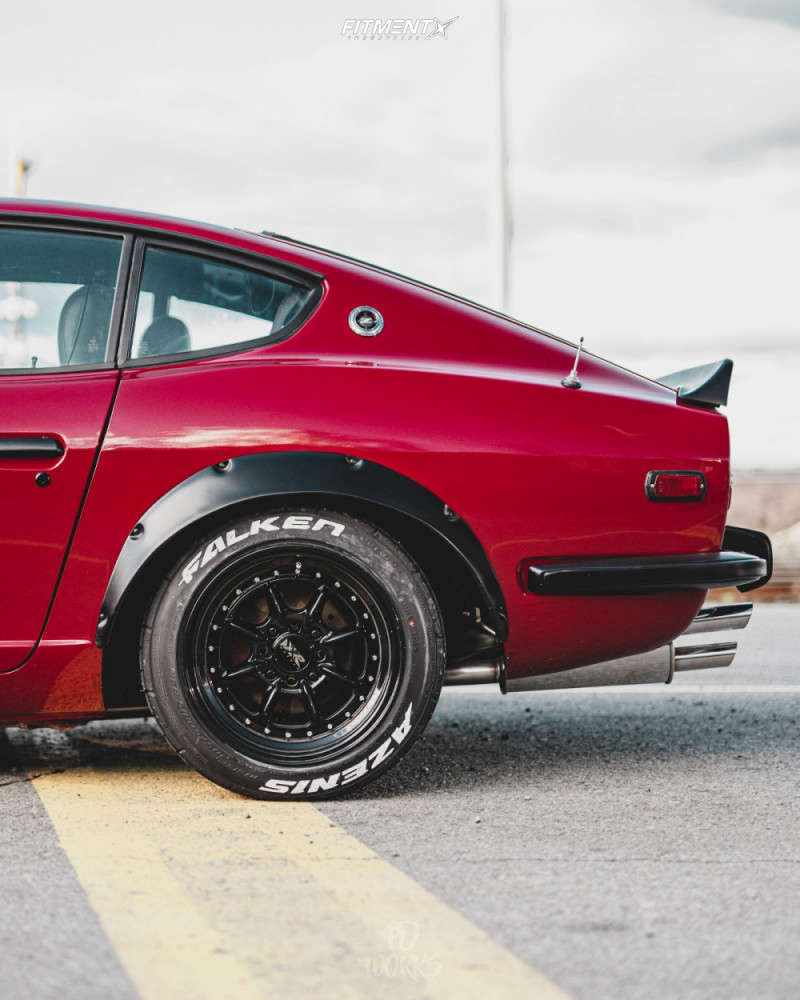 1973 Nissan 240Z Base with 15x8 XXR 2.5 and Falken 205x50 on