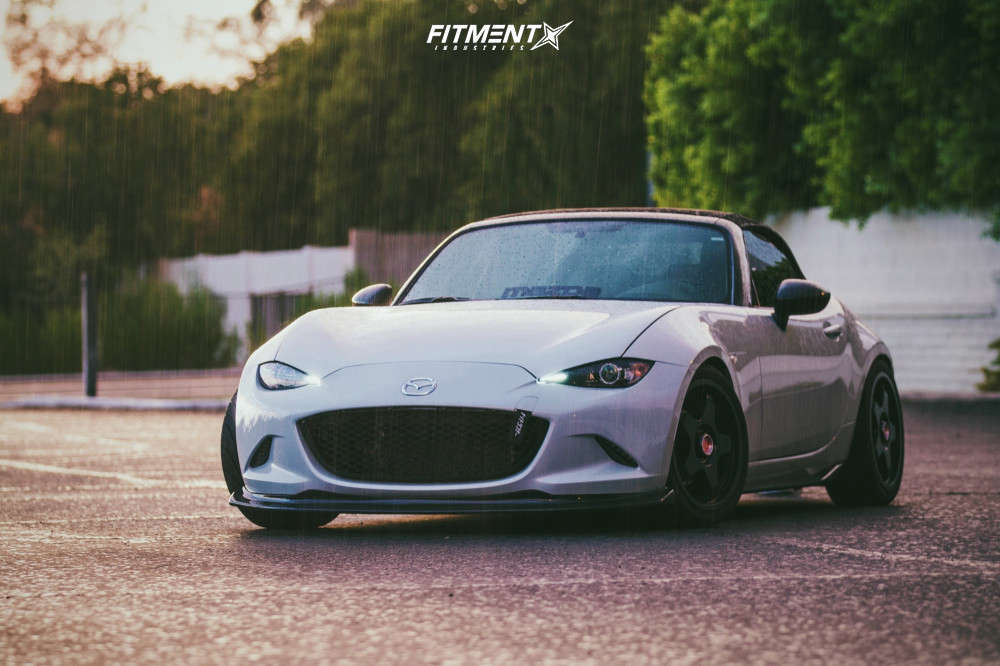 2016 Mazda MX-5 Miata Sport with 17x7.5 Fifteen52 Chicane and
