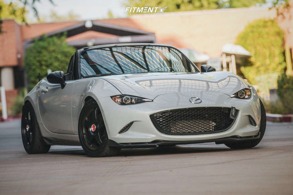 2016 Mazda MX-5 Miata Sport with 17x7.5 Fifteen52 Chicane and