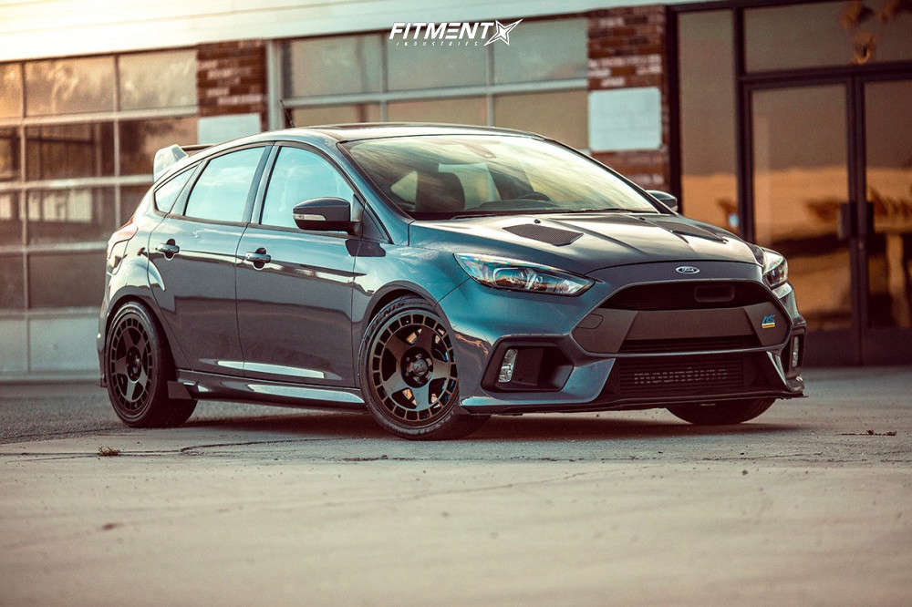 Fifteen52 Turbomac 18x8.5 30 Black | TURAB-885BK+30 | Fitment
