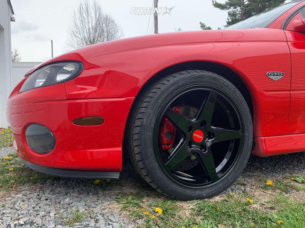 2004 Pontiac GTO Base with 18x8.5 Rotiform R-148 and Achilles 245x40 on ...