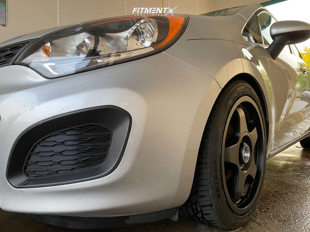 2014 Kia Rio EX with 17x7.5 Fifteen52 Chicane and Toyo Tires