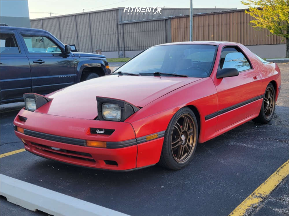 1987 Mazda RX-7 Base with 17x7 Kosei K1-ts and Hankook