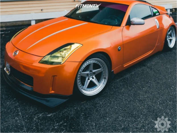 2005 Nissan 350Z Enthusiast with 18x9.5 Aodhan Ds05 and Achilles