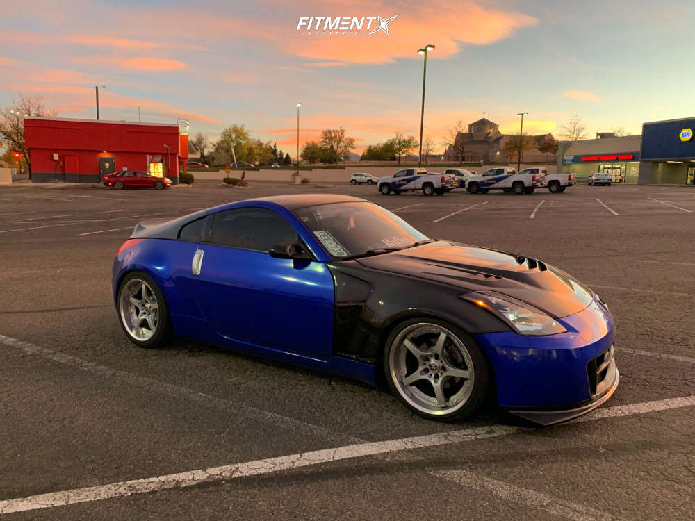 完成品 2003 Nissan 350Z Base with 19x9.5 Volk Sf Challenge and 絵画