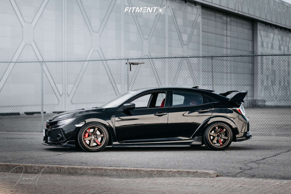 Type R Volk 2017 Honda Civic Type R with 18x9.5 Volk Te37sl and Firestone 265x35 on ...