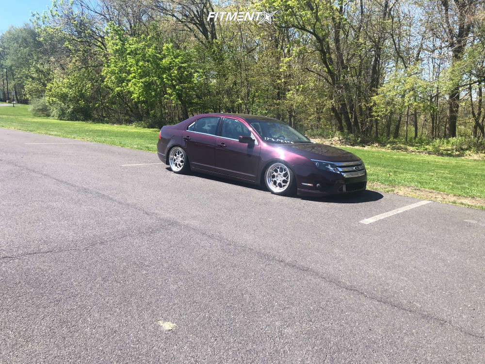 2011 Ford Fusion SE with 18x8.5 Aodhan Ds01 and Federal 215x40 on