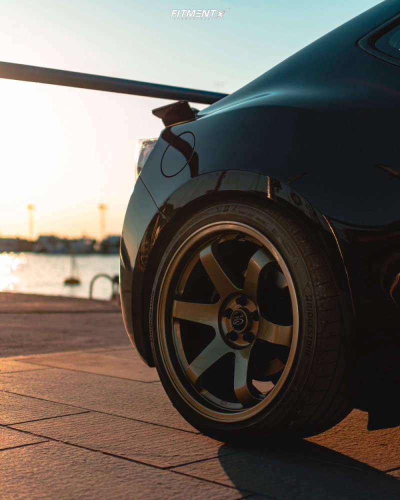 2013 Toyota 86 Base with 18x8.5 Rota Grid and Bridgestone 225x40