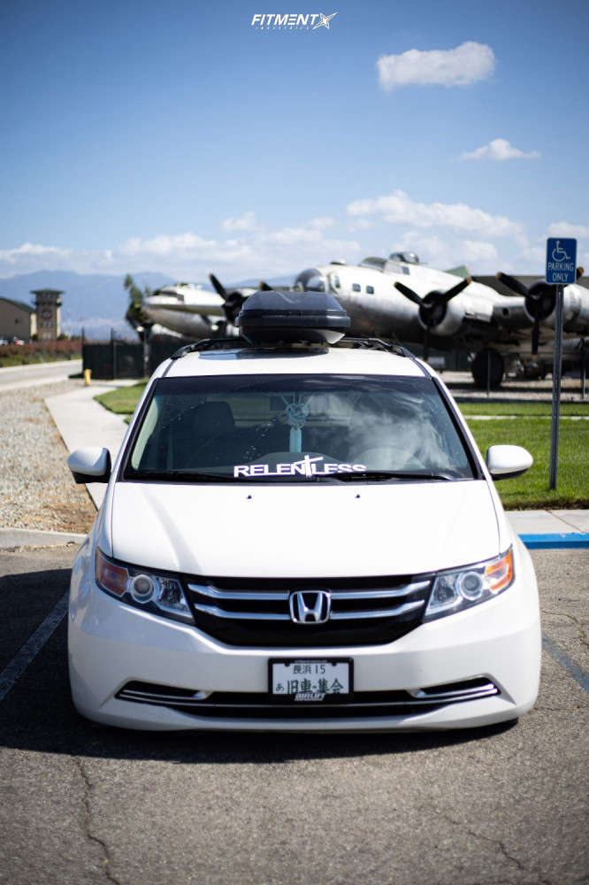 15 Honda Odyssey Ex With 21x9 5 Gmr Vss 2 And Falken 215x35 On Air Suspension Fitment Industries