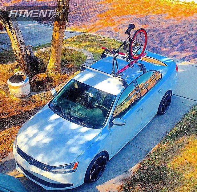 2014 Volkswagen Jetta SE with 18x8.5 Alzor 628 and Capitol 215x35 on Coilovers 178034