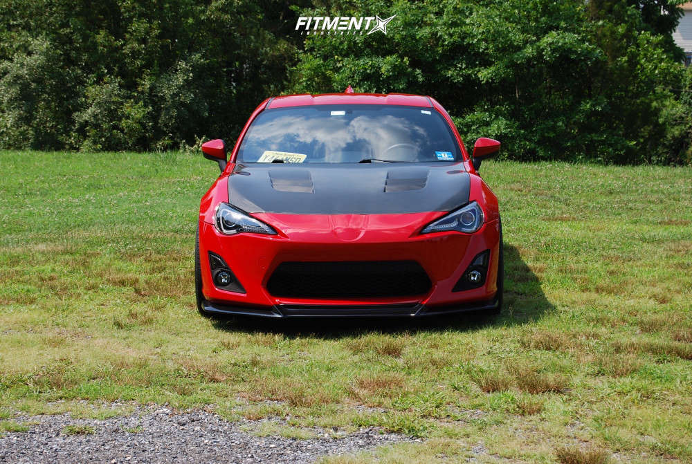 2013 Scion FR-S Base with 18x8.5 Cosmis Racing R1 and Federal 245x45 on ...