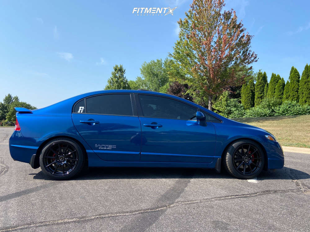 2011 Honda Civic Si with 17x8 Enkei Ts10 and Continental 215x45 on ...