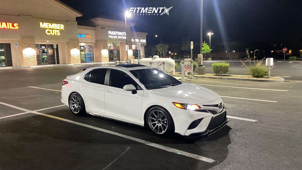 2020 Toyota Camry SE with 18x9.5 Enkei Ts10 and Hankook 255x40 on