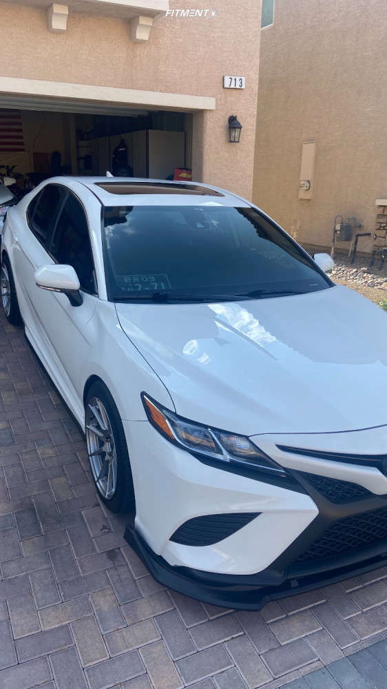 2020 Toyota Camry SE with 18x9.5 Enkei Ts10 and Hankook 255x40 on
