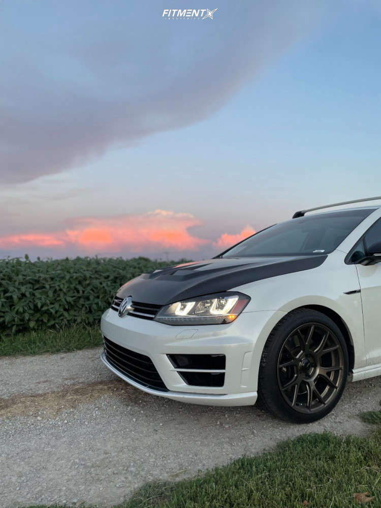 2016 Volkswagen Golf R Base with 18x8.5 Konig Ampliform and Continental ...
