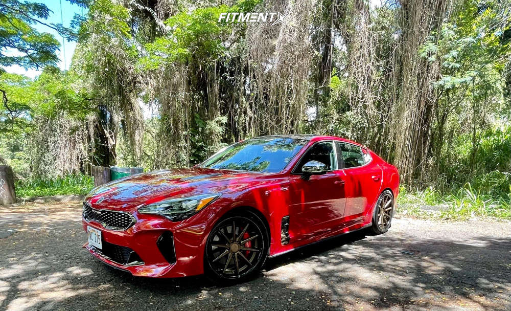 2018 Kia Stinger GT2 with 20x8.5 Ferrada FR4 and Yokohama 255x35