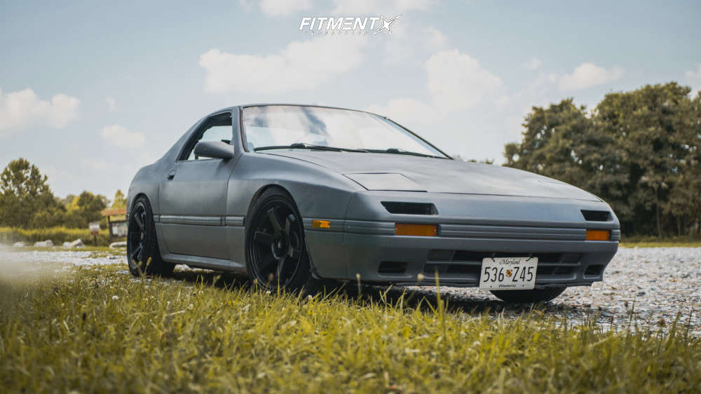 1986 Mazda RX-7 GXL with 17x9 MST Time Attack and Firestone 215x45