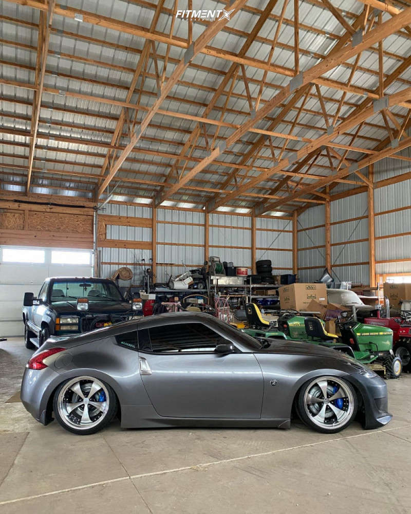 2012 Nissan 370Z 2dr Coupe (3.7L 6cyl 6M) with 19x10 325