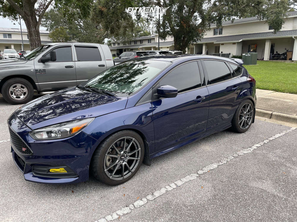2017 Ford Focus ST with 18x8.5 Advanti Racing Appello and Federal ...