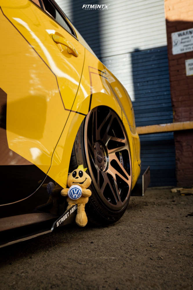 2014 Volkswagen Jetta GLI with 18x9.5 Regen5 R31 and Achilles 215x40 on ...