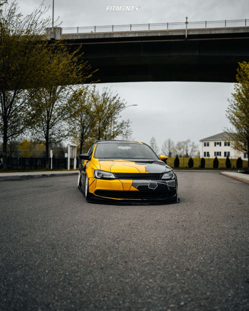 2014 Volkswagen Jetta GLI with 18x9.5 Regen5 R31 and Achilles 215x40 on ...