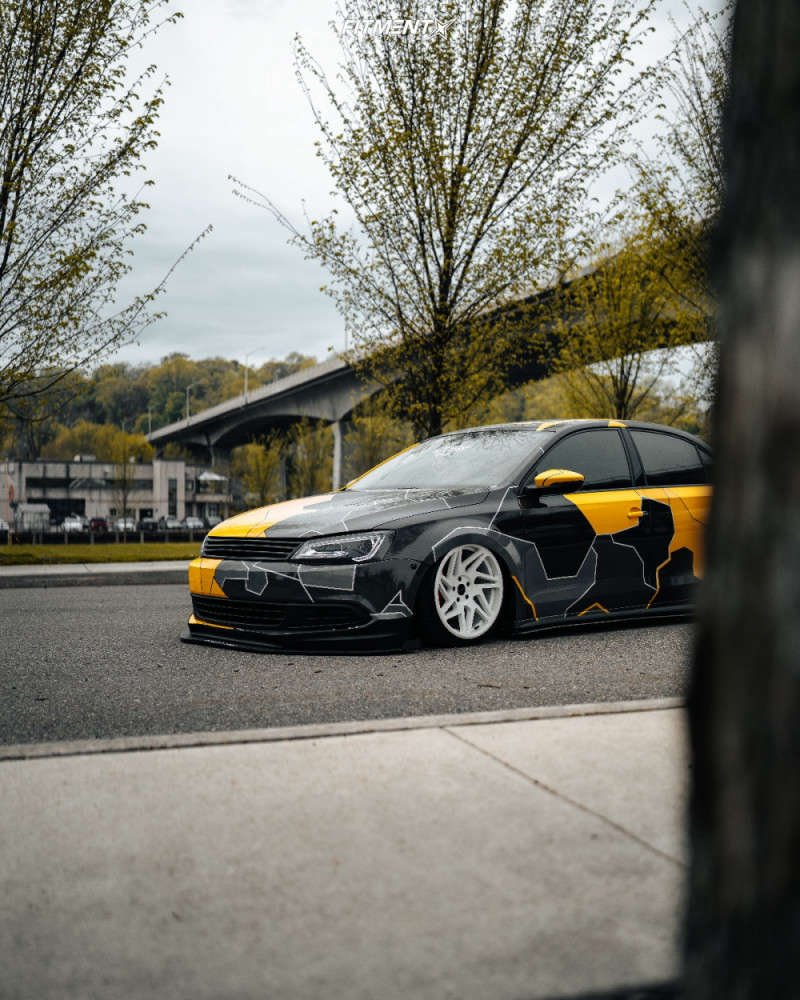 2014 Volkswagen Jetta GLI with 18x9.5 Regen5 R31 and Achilles 215x40 on ...