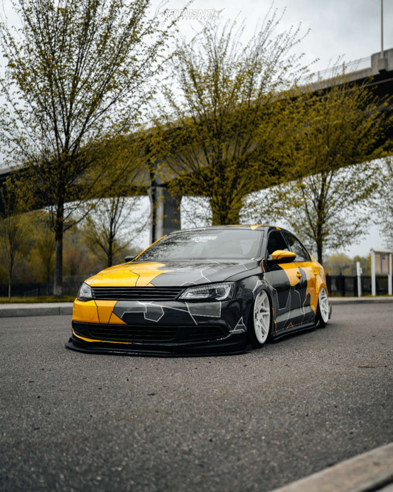2014 Volkswagen Jetta GLI with 18x9.5 Regen5 R31 and Achilles 215x40 on ...