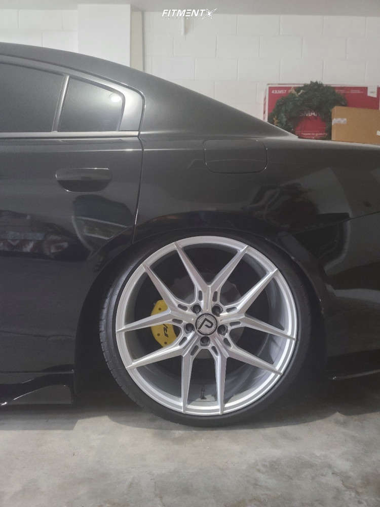 2018 Dodge Charger R/T with 22x9 Pinnacle Splendent and Vercelli 265x30 ...