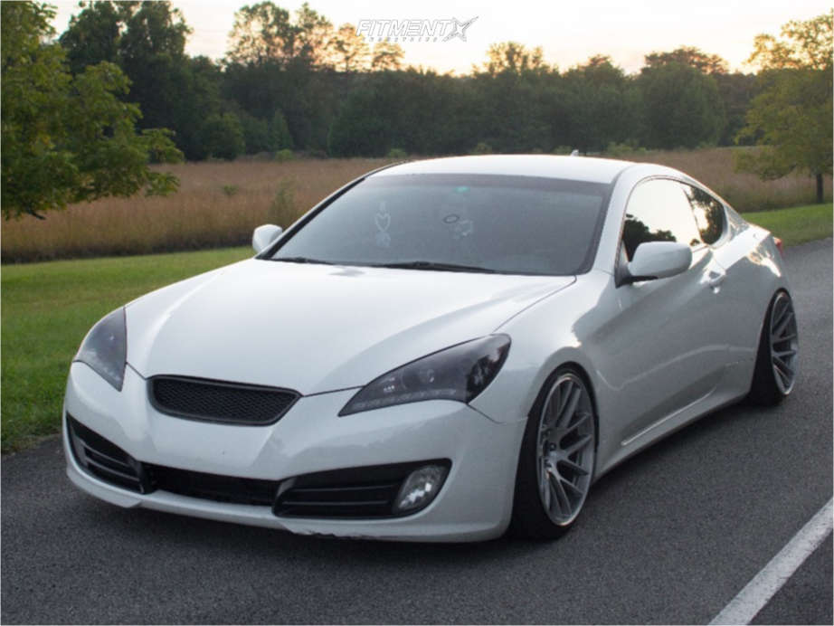 2012 Hyundai Genesis Coupe 38