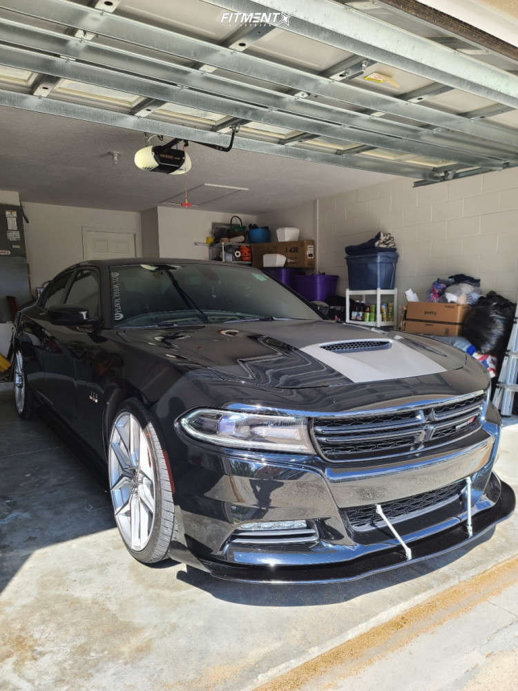 2018 Dodge Charger R/T with 22x9 Pinnacle Splendent and Vercelli 265x30 ...