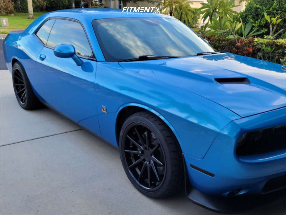 2016 Dodge Challenger R/T with 20x10 Ferrada FR4 and Nitto 255x35 on ...