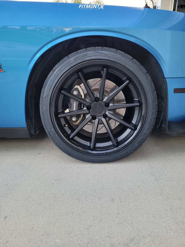 2016 Dodge Challenger R/T with 20x10 Ferrada FR4 and Nitto 255x35 on ...