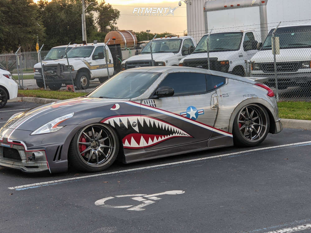2015 Nissan 370Z Sport with 20x9 XXR 527d and Falken 255x40 on Air