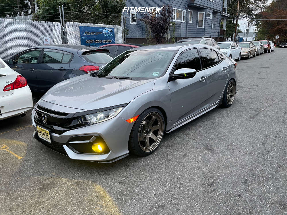 2021 Honda Civic Sport with 18x9.5 AVID1 AV6 and Velozza 235x40 on