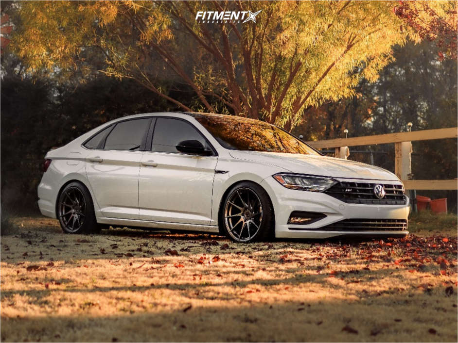 2019 Volkswagen Jetta R-Line with 18x9.5 Aodhan Ah09 and