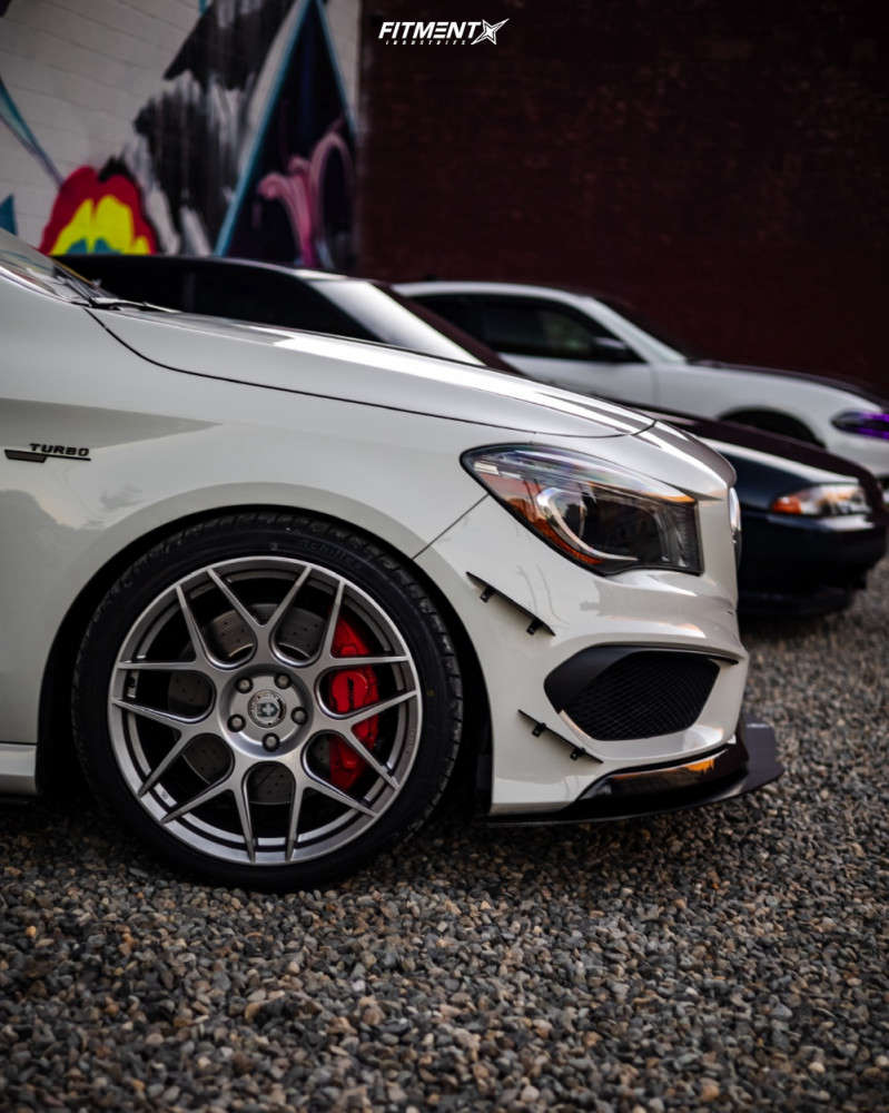 Brembo 14-18 Mercedes-Benz CLA45 AMG/15-18 GLA45 AMG Front Premium UV Coated OE Equivalent Rotor