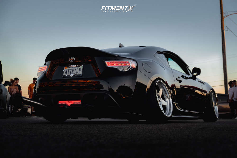 みつ　ゲイナー　SC-8.5M4SDH 2017 Toyota 86 Base with 18x9.5 Kansei Knp and Federal 225x35 on