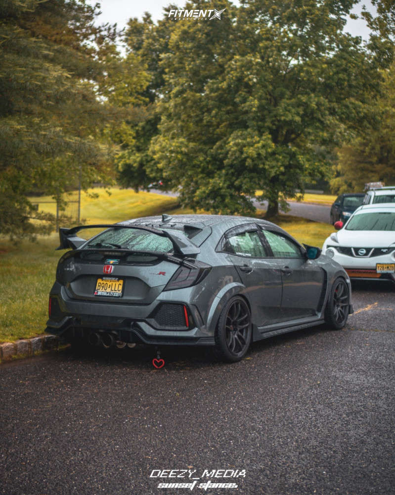2019 Honda Civic Type R with 19x9.5 ESR Sr08 and Michelin 255x35 on ...