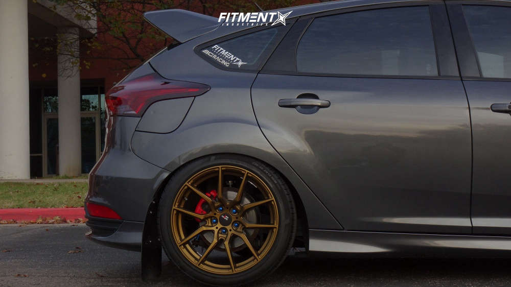Option Lab Rims R716 Focus 2017 Ford Focus ST with 18x8.5 Option Lab R716 and Kumho 235x40 on ...