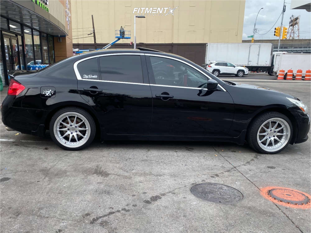 2013 INFINITI G37 X with 18x8.5 Aodhan DS07 and Zeta 225x40