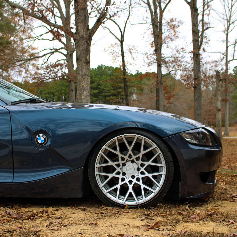 2004 BMW Z4 2.5i with 19x8.5 Rotiform Blq and Goodyear 225x35 on