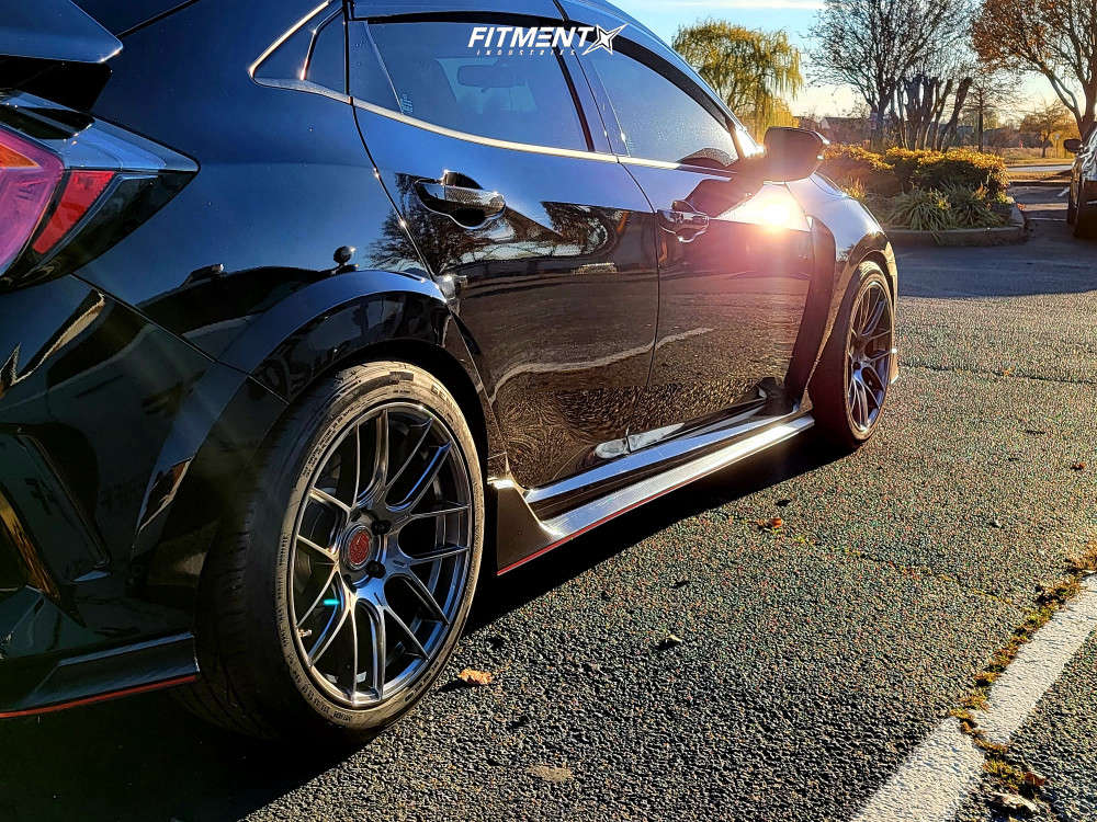 2018 Honda Civic Type R with 18x9.5 Aodhan Ah-x and General 255x40 on ...