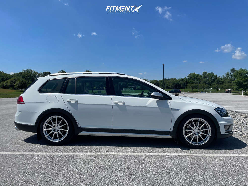 2017 Volkswagen Golf Alltrack SE with 18x8.5 Neuspeed RSE11R and