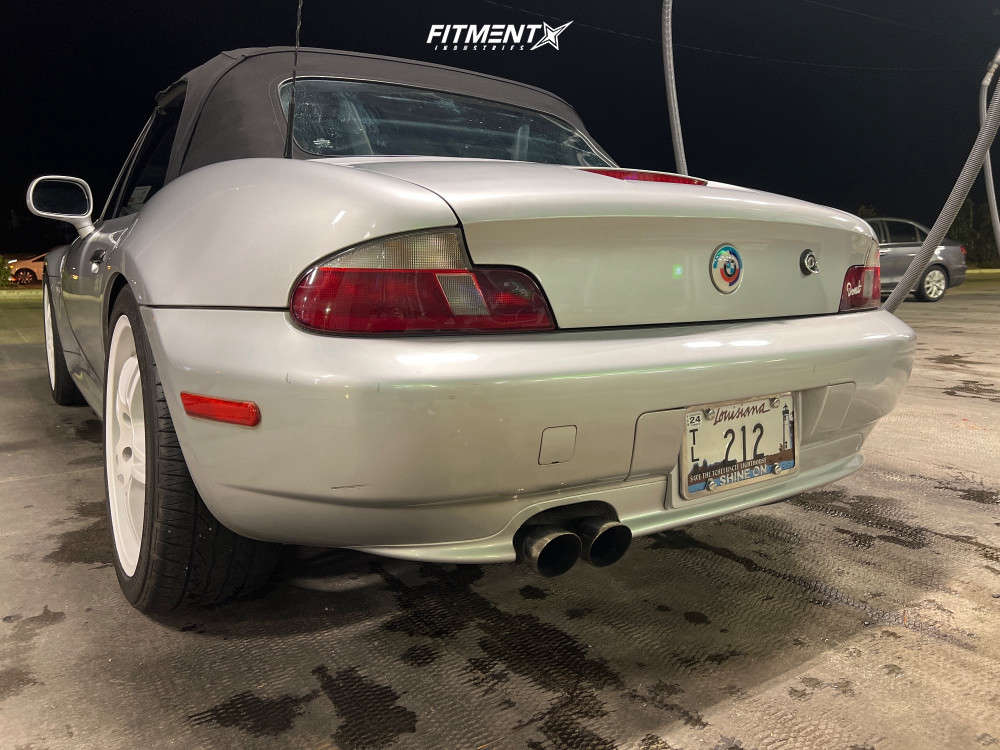 2000 BMW Z3 Roadster with 18x8 Voxx MG3 and Dunlop 245x40 on Coilovers ...