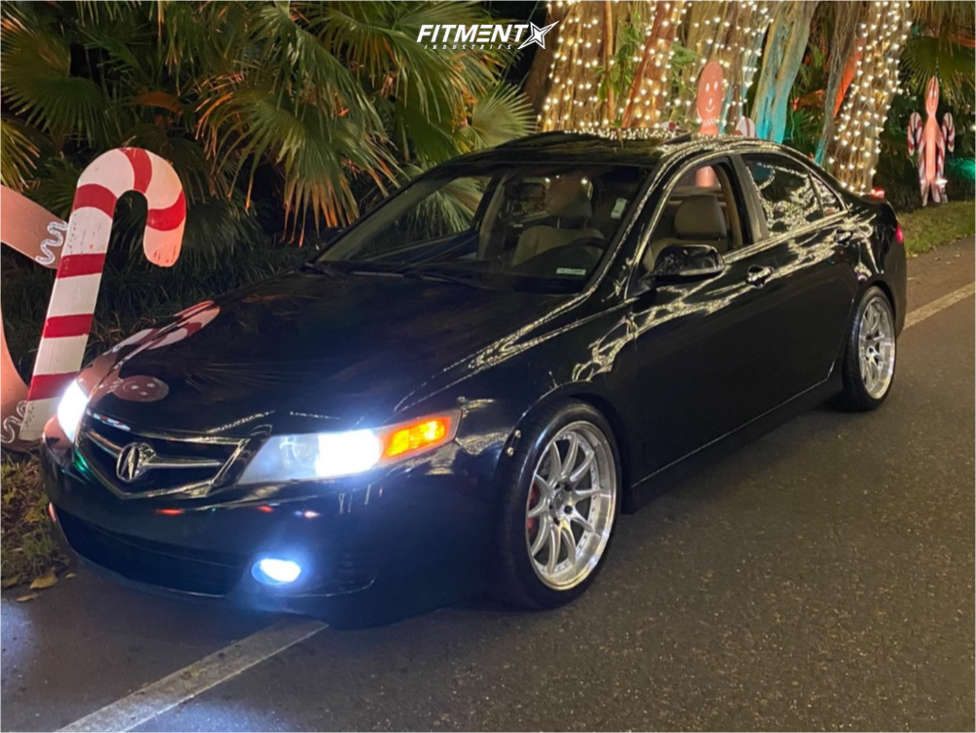 2007 Acura TSX Base with 18x8.5 Aodhan Ds07 and Radar 225x40 on