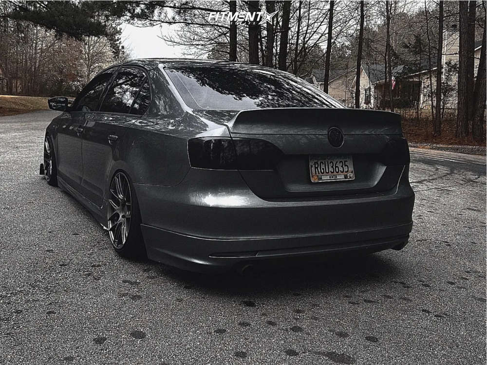 2014 Volkswagen Jetta S with 18x8.5 Aodhan AH-X and Vercelli 215x35 on ...