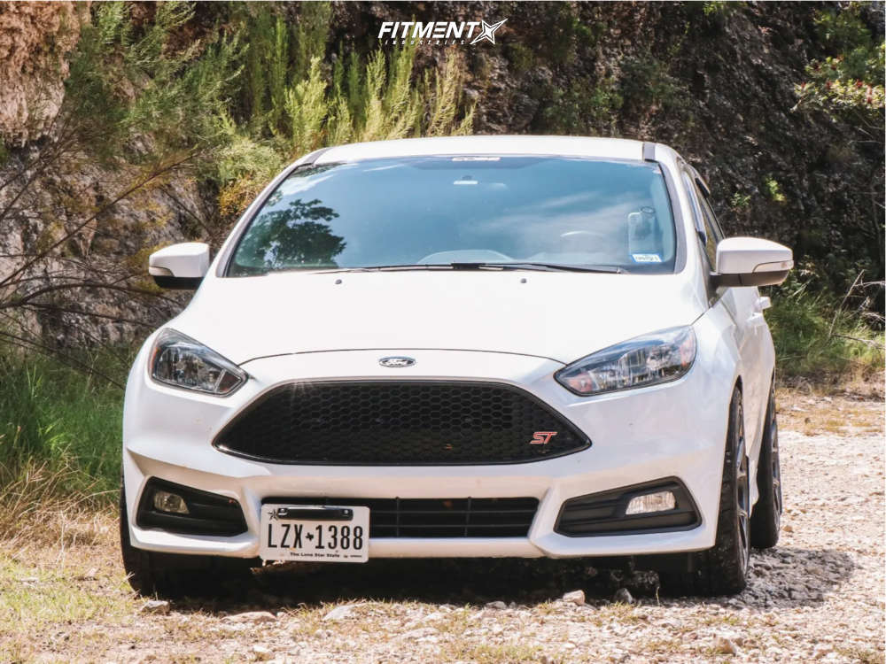 2017 Ford Focus ST with 18x8.5 Konig Ampliform and Firestone 255x35 on ...