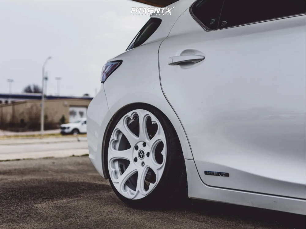 2013 Lexus CT200h Base with 18x8.5 Heritage Kokoro Monoc and